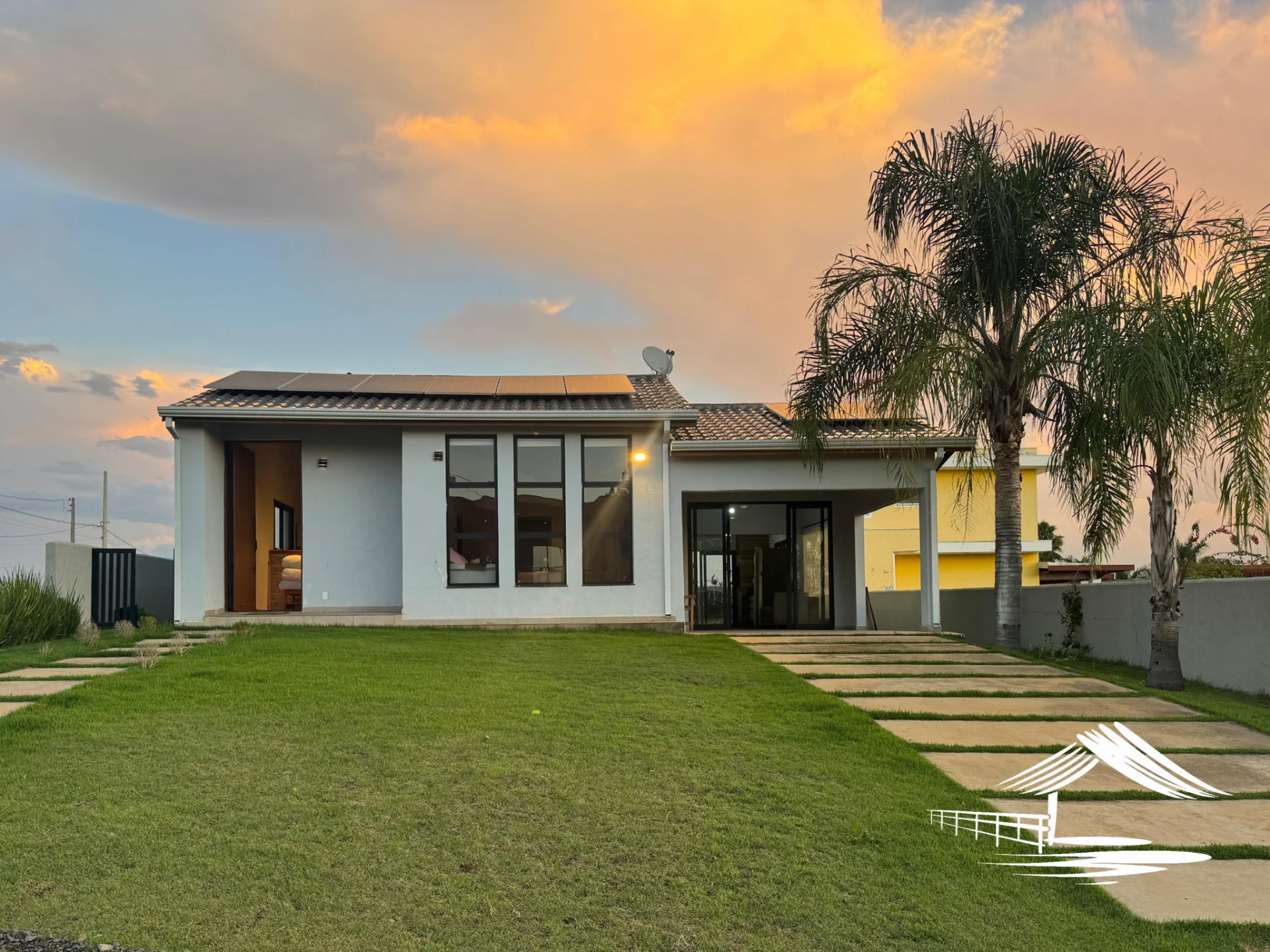 Linda casa de campo no Ninho Verde 1, com energia solar e piscina aquecida - 3 dormitórios